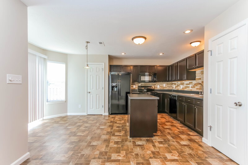 1,420/Mo, 5540 Galia Ln Bargersville, IN 46106 Dining Room View