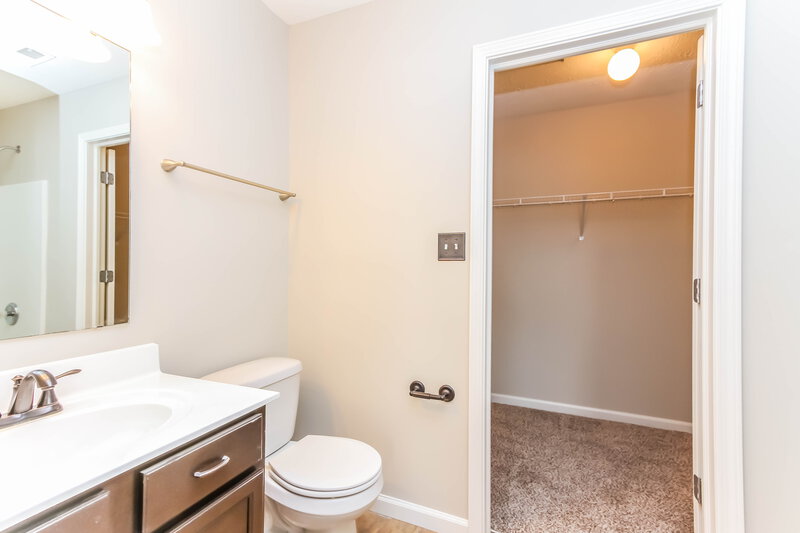 1,420/Mo, 5540 Galia Ln Bargersville, IN 46106 Master Bathroom View