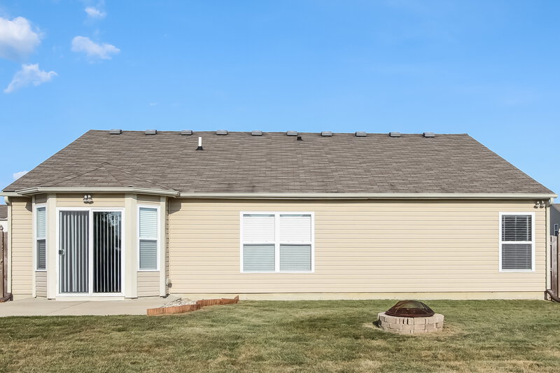 1,420/Mo, 5540 Galia Ln Bargersville, IN 46106 Rear View