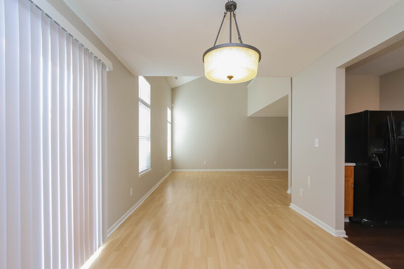 1,570/Mo, 8144 Maple Stream Ln Indianapolis, IN 46217 Dining Room View