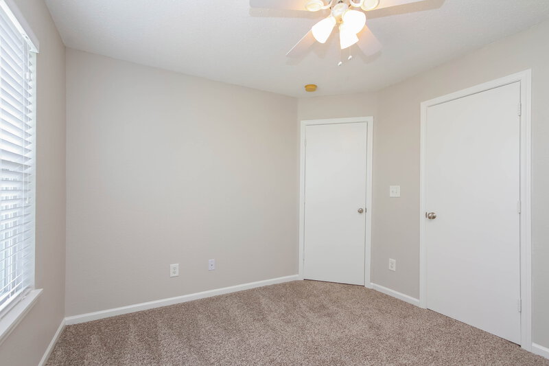 1,570/Mo, 8144 Maple Stream Ln Indianapolis, IN 46217 Bedroom View 3