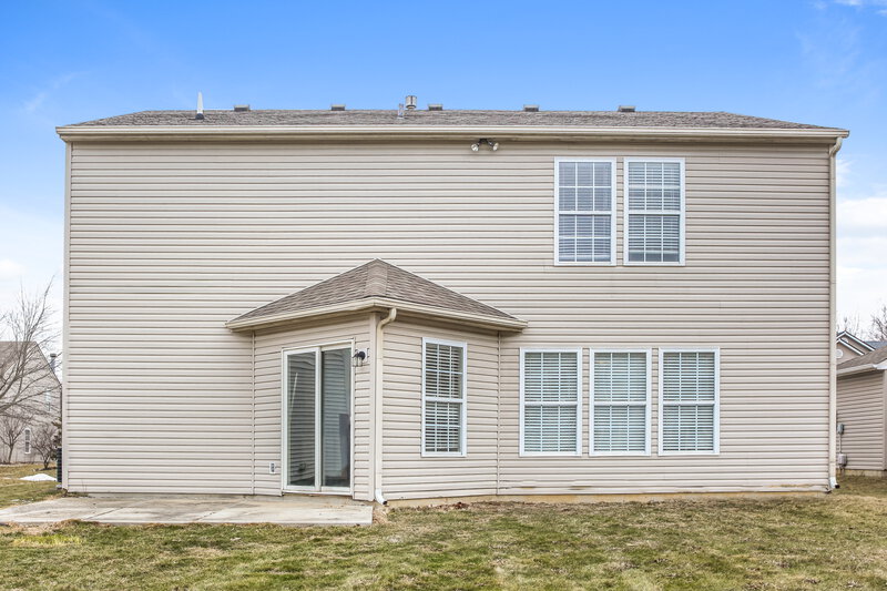 2,150/Mo, 10153 Split Rock Way Indianapolis, IN 46234 Rear View