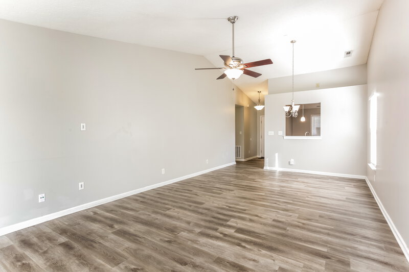 1,795/Mo, 5832 Outer Bank Rd Indianapolis, IN 46239 Living Room View