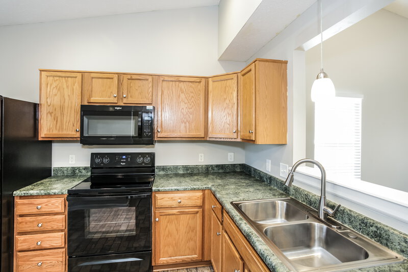 1,795/Mo, 5832 Outer Bank Rd Indianapolis, IN 46239 Kitchen View