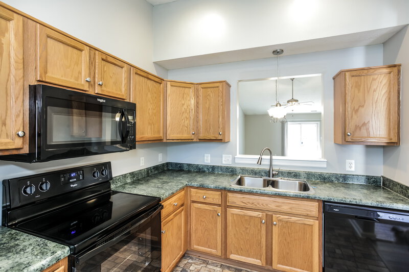 1,795/Mo, 5832 Outer Bank Rd Indianapolis, IN 46239 Kitchen View 2