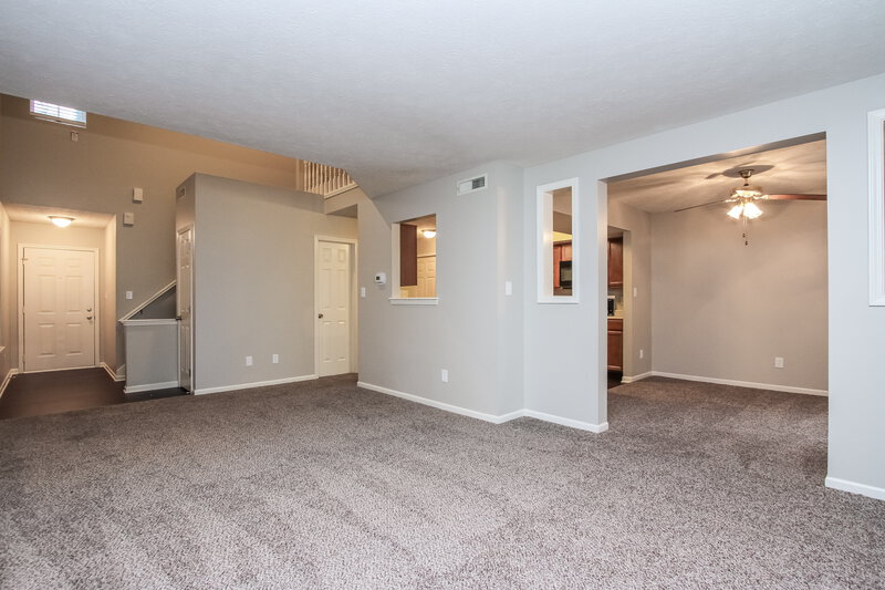 2,050/Mo, 4633 Owls Nest Pl Indianapolis, IN 46254 Living Room View