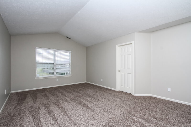 2,050/Mo, 4633 Owls Nest Pl Indianapolis, IN 46254 Master Bedroom View 2
