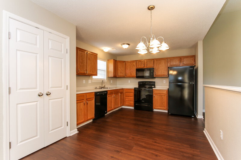 1,860/Mo, 4052 Caddy Way Indianapolis, IN 46268 Dining Room View 2
