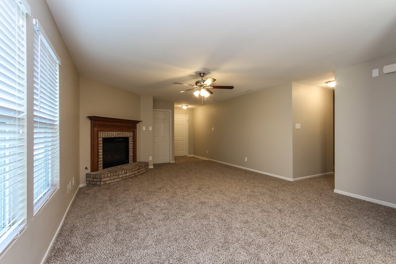 1,755/Mo, 8039 Bach Dr Indianapolis, IN 46239 Living Room View 2