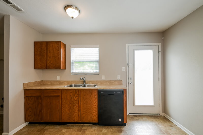 1,710/Mo, 8039 Bach Dr Indianapolis, IN 46239 Kitchen View