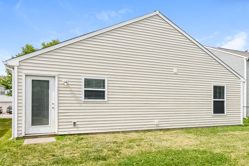 1,710/Mo, 8039 Bach Dr Indianapolis, IN 46239 Rear View 2