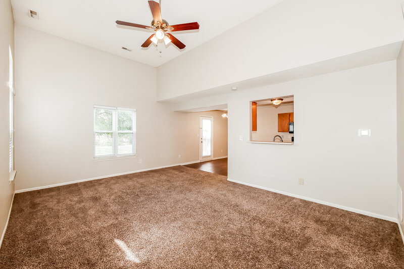 1,760/Mo, 10309 Cadogan Dr Indianapolis, IN 46236 Living Room View