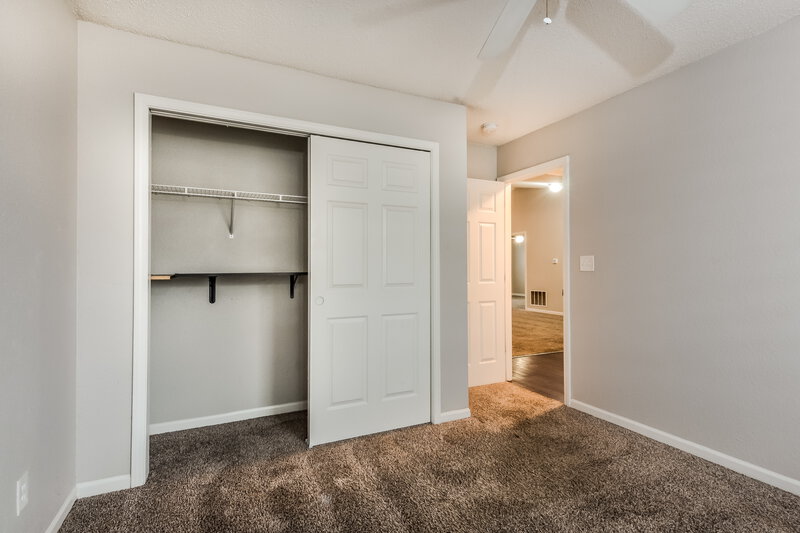 1,800/Mo, 1456 Galway Ct Indianapolis, IN 46217 Bedroom View 4