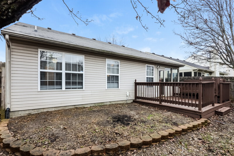 1,800/Mo, 1456 Galway Ct Indianapolis, IN 46217 Rear View