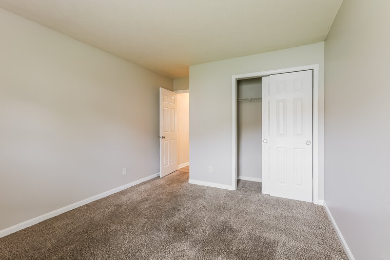1,860/Mo, 1852 Kayla Dr Indianapolis, IN 46234 Bedroom View 4
