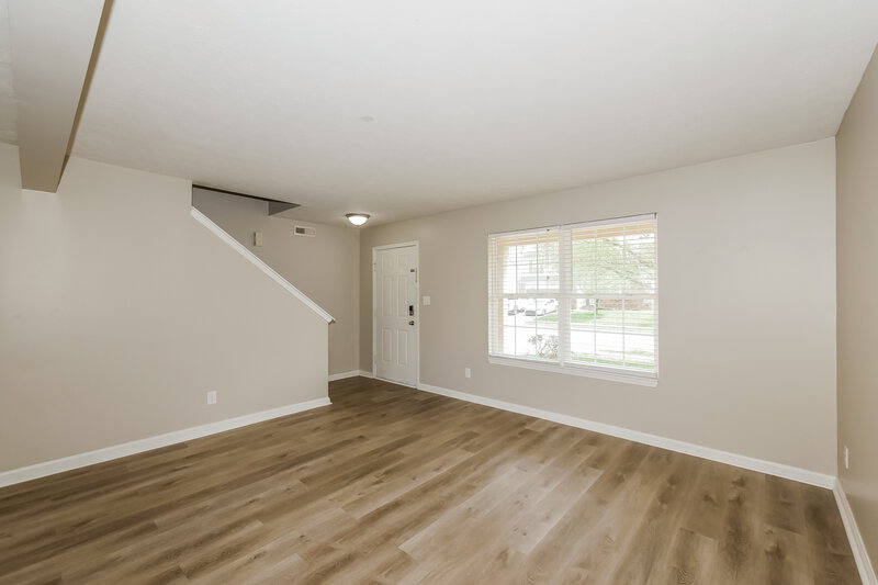 2,055/Mo, 1361 Blue Ridge Ln Brownsburg, IN 46112 Living Room View 2
