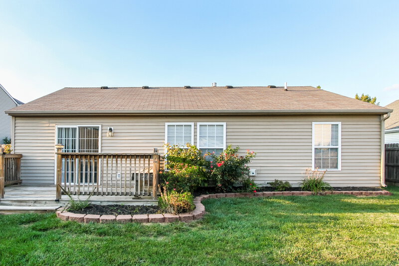 2,890/Mo, 691 Wheat Field Ln New Whiteland, IN 46184 Rear View