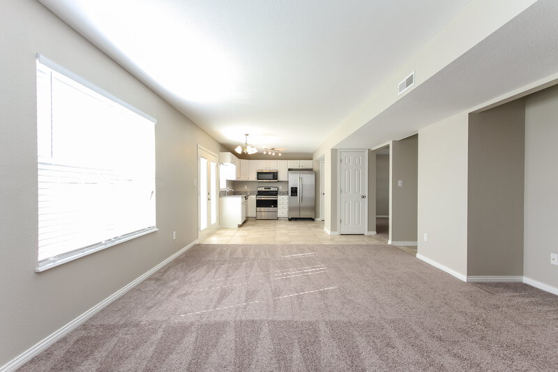 2,125/Mo, 7414 Angus Way Indianapolis, IN 46217 Living Room View