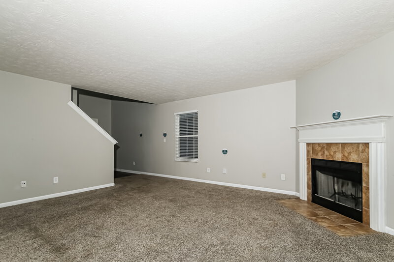 1,935/Mo, 1396 Pencross Ln Greenwood, IN 46143 Family Room View 2