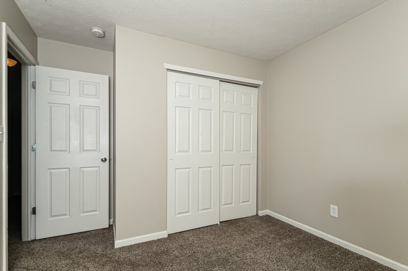 1,935/Mo, 1396 Pencross Ln Greenwood, IN 46143 Bedroom View