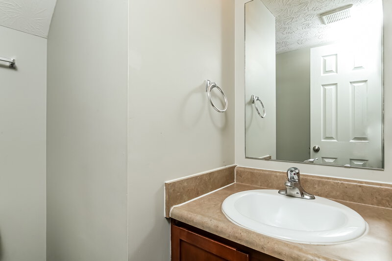 1,935/Mo, 1396 Pencross Ln Greenwood, IN 46143 Powder Room View