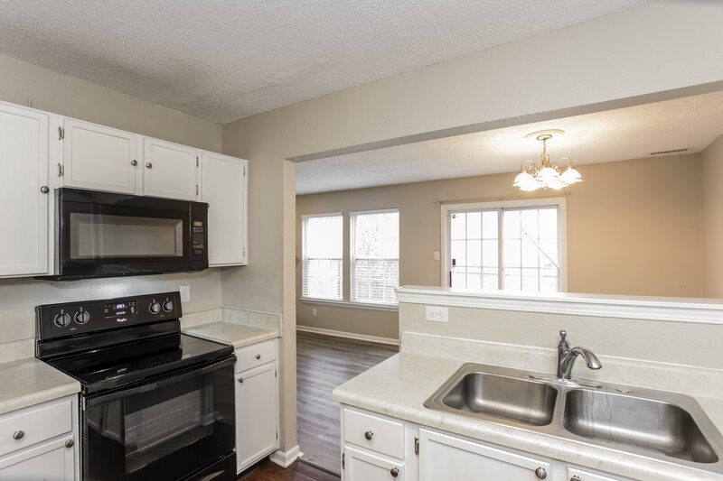 1,690/Mo, 1170 Freemont Ln Greenwood, IN 46143 Kitchen View
