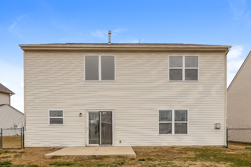 3,300/Mo, 5742 Twin River Ln Indianapolis, IN 46239 Rear View