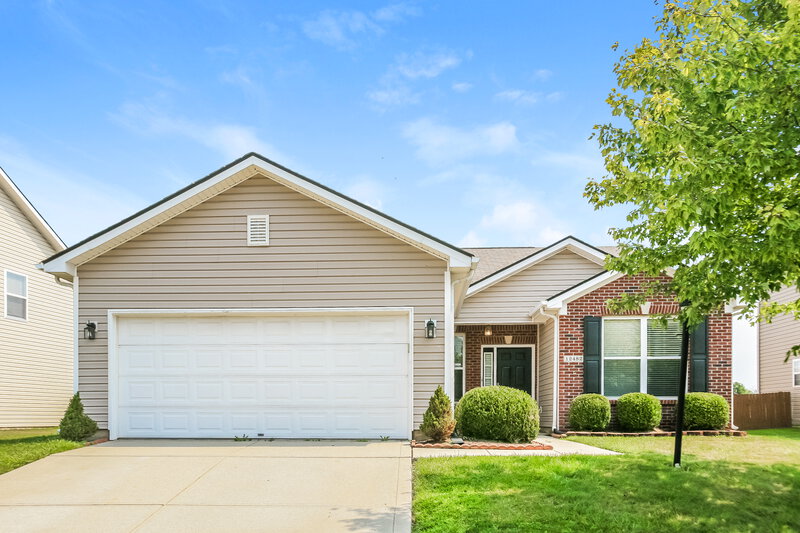 1,980/Mo, 12482 Old Pond Rd Noblesville, IN 46060 External View