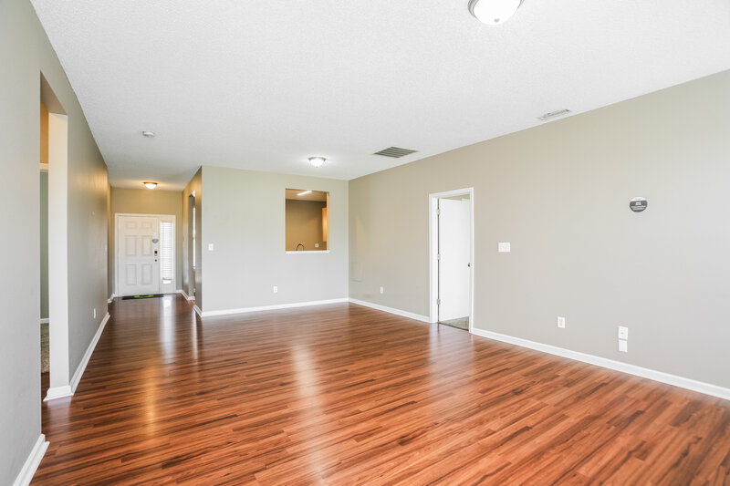 1,980/Mo, 12482 Old Pond Rd Noblesville, IN 46060 Living Room View
