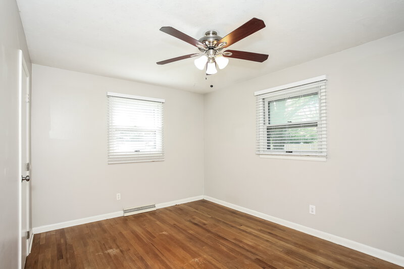 1,825/Mo, 7605 Kimberly Dr Indianapolis, IN 46256 Main Bedroom View 2
