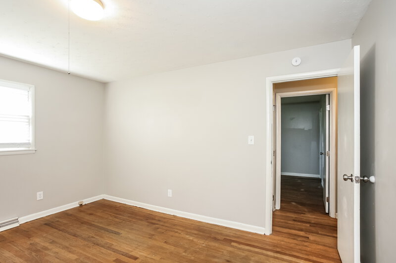 1,825/Mo, 7605 Kimberly Dr Indianapolis, IN 46256 Bedroom View 2