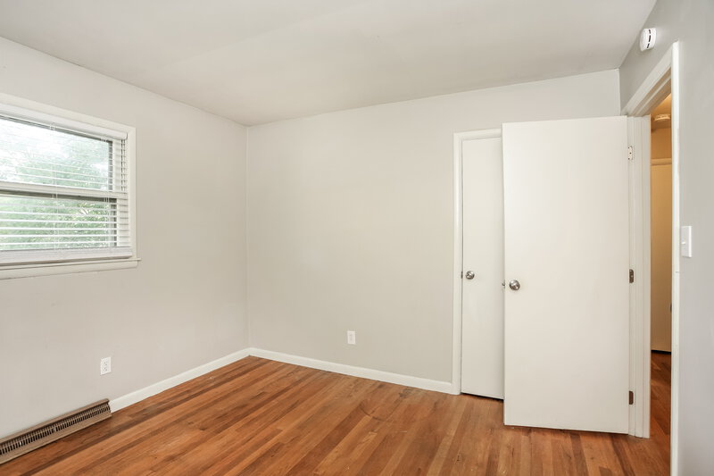 1,825/Mo, 7605 Kimberly Dr Indianapolis, IN 46256 Bedroom View 4