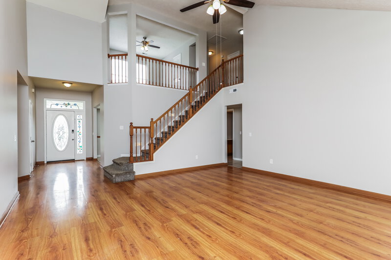 2,345/Mo, 401 Creekstone Dr Indianapolis, IN 46239 Living Room View