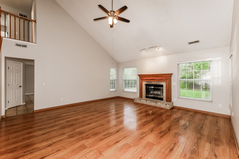 2,345/Mo, 401 Creekstone Dr Indianapolis, IN 46239 Living Room View