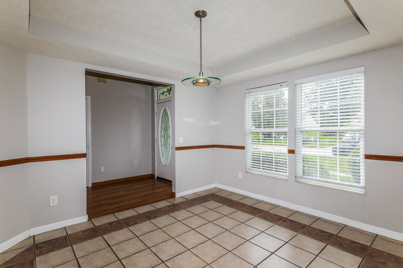 2,345/Mo, 401 Creekstone Dr Indianapolis, IN 46239 Dining Room View