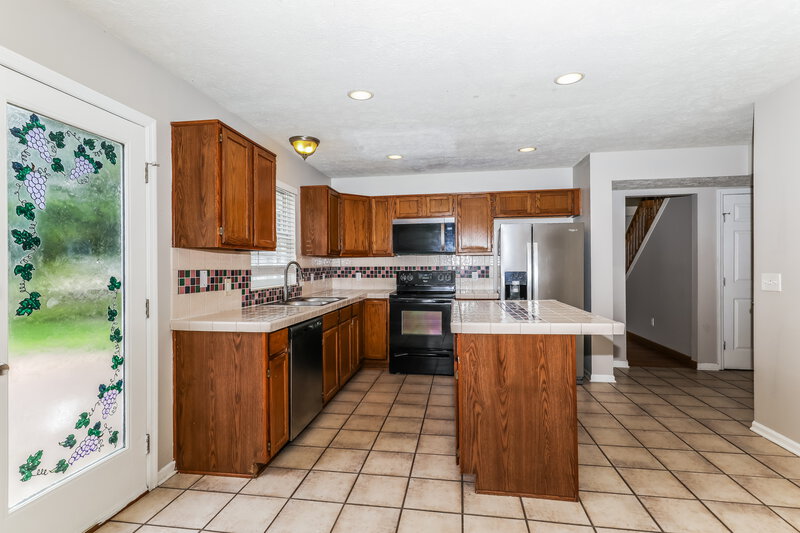 2,345/Mo, 401 Creekstone Dr Indianapolis, IN 46239 Kitchen View 2