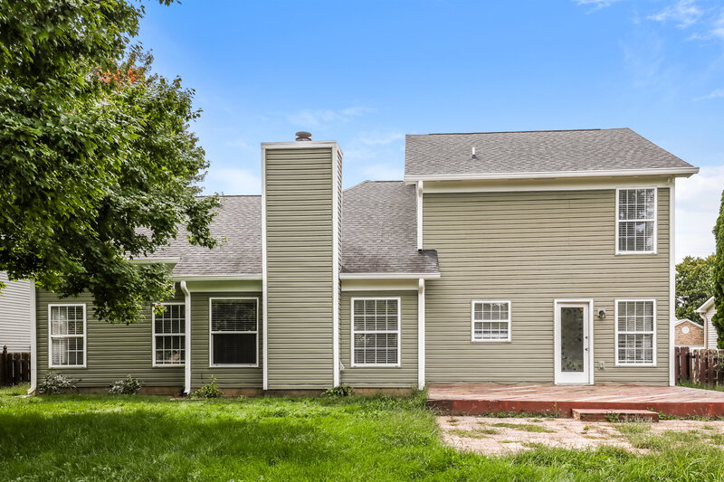 2,345/Mo, 401 Creekstone Dr Indianapolis, IN 46239 Rear View