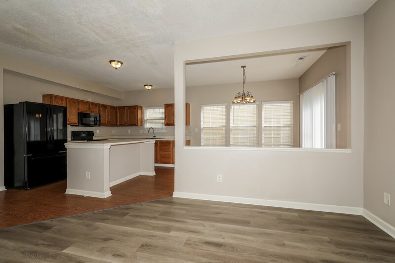 1,910/Mo, 5666 High Timber Ln Indianapolis, IN 46235 Living Room View 4