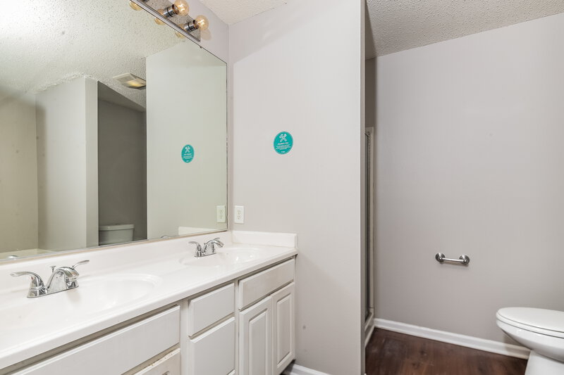 1,885/Mo, 9719 Gibbon Ln Avon, IN 46123 Main Bathroom View