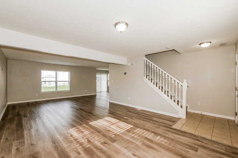 2,690/Mo, 12644 Buck Run Dr Noblesville, IN 46060 Living Room View 2