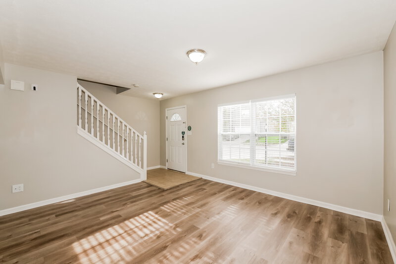 2,690/Mo, 12644 Buck Run Dr Noblesville, IN 46060 Living Room View 3