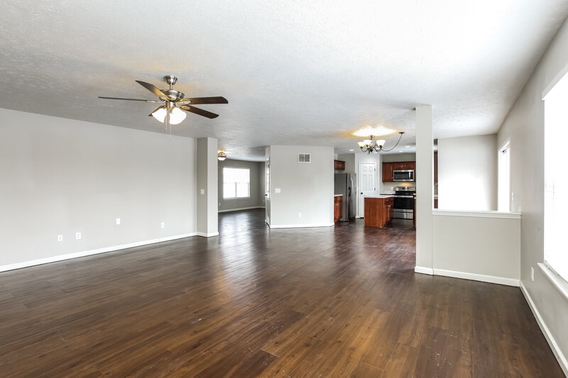 2,500/Mo, 12005 Gatwick View Dr Fishers, IN 46037 Family Room View 2