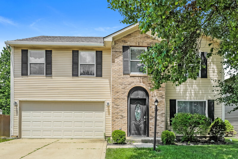 2,055/Mo, 304 East Pine Ridge Drive Westfield, IN 46074 External View