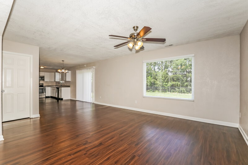 2,055/Mo, 304 East Pine Ridge Drive Westfield, IN 46074 Living Room View 2