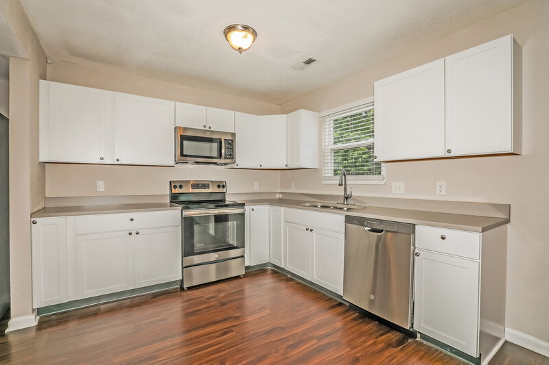 2,055/Mo, 304 East Pine Ridge Drive Westfield, IN 46074 Kitchen View