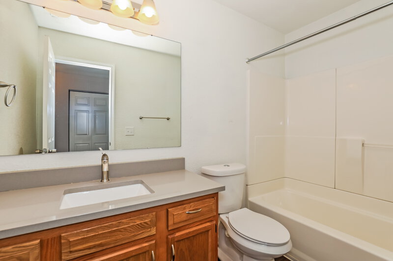2,055/Mo, 304 East Pine Ridge Drive Westfield, IN 46074 Bathroom View