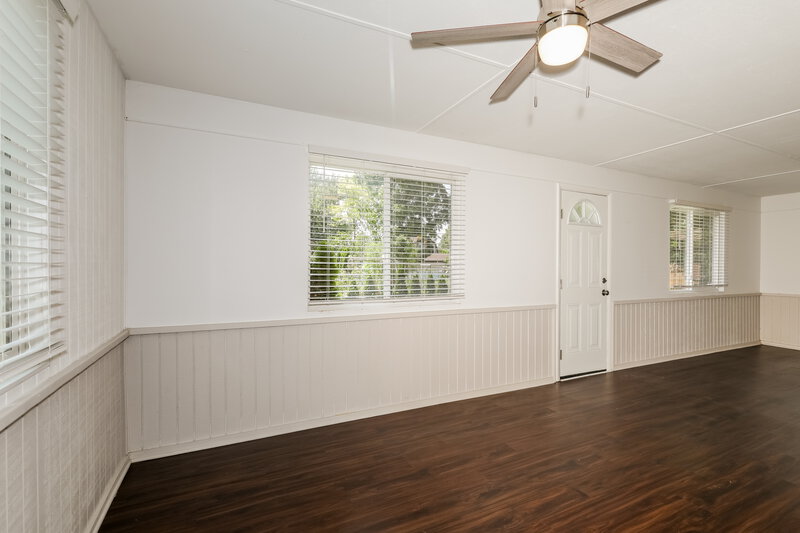 1,920/Mo, 5910 Rahke Rd Indianapolis, IN 46217 Living Room View 2