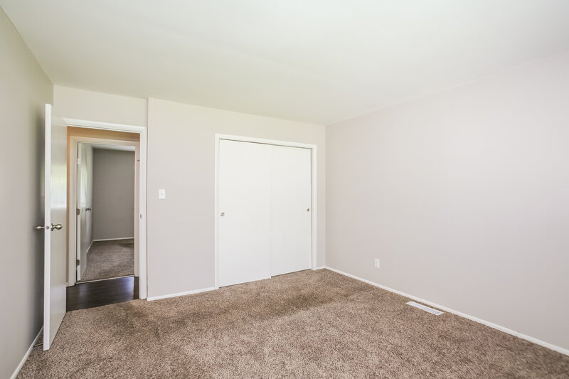 2,685/Mo, 5910 Rahke Rd Indianapolis, IN 46217 Main Bedroom View