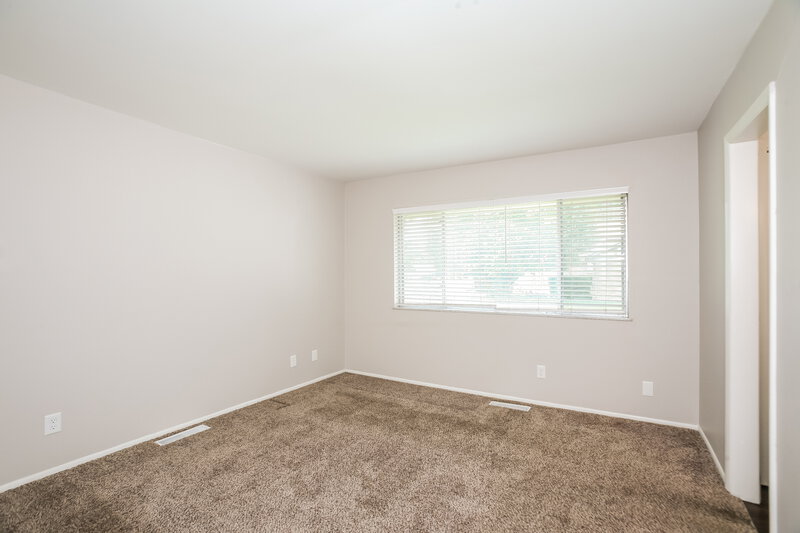 2,685/Mo, 5910 Rahke Rd Indianapolis, IN 46217 Main Bedroom View 2