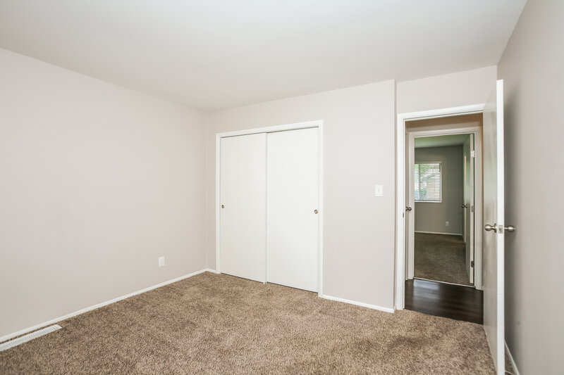 2,685/Mo, 5910 Rahke Rd Indianapolis, IN 46217 Bedroom View 2